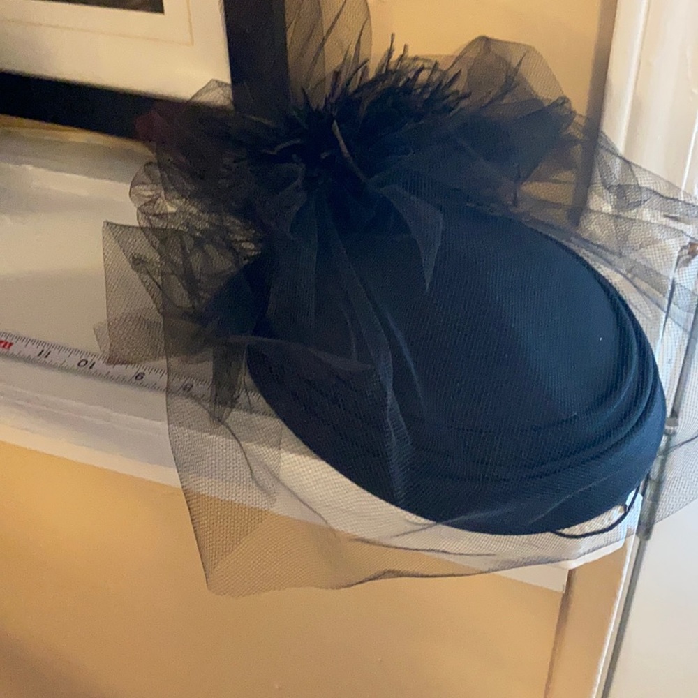 Women’s Pillbox Style Hat Black With Mesh Overlay - image 1
